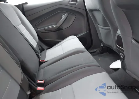 2018 Ford Escape S z USA, uszkodzony, nr VIN 1FMCU0F76JUC39404